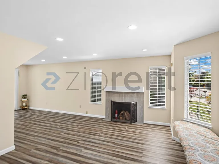 426 King Ave — Photo 6