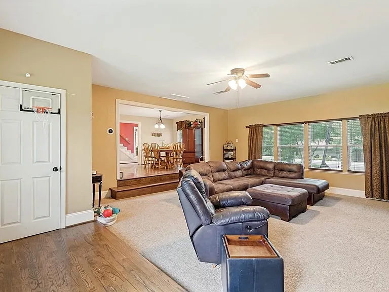 1020 Young Trl — Photo 3