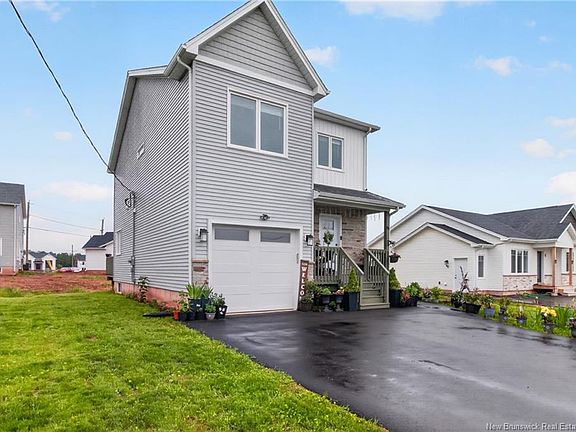 3rd image of 88 Macintosh Blvd