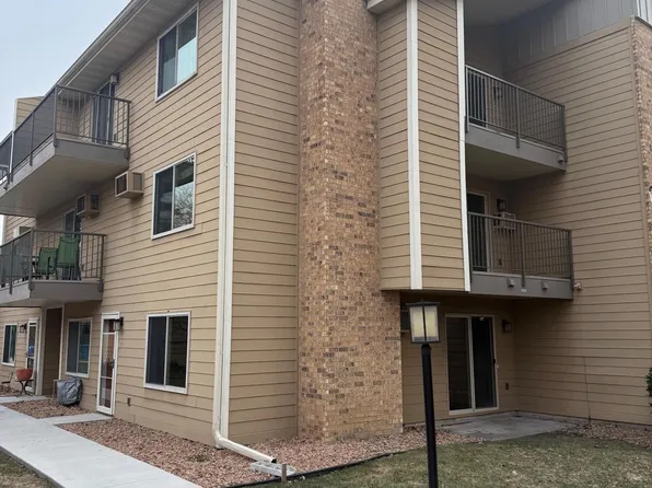 2020 Ridge Dr APT 11, Saint Louis Park, MN 55416