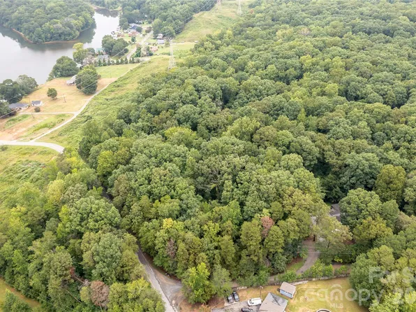 2127 Newhart Rd, Charlotte, NC 28214
