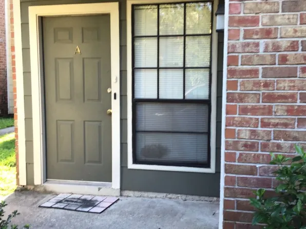 241 Antrim Dr APT A, Baton Rouge, LA 70815