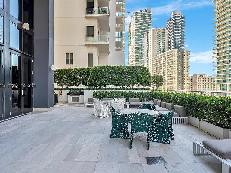 1010 Brickell Ave #1810 — Photo 25