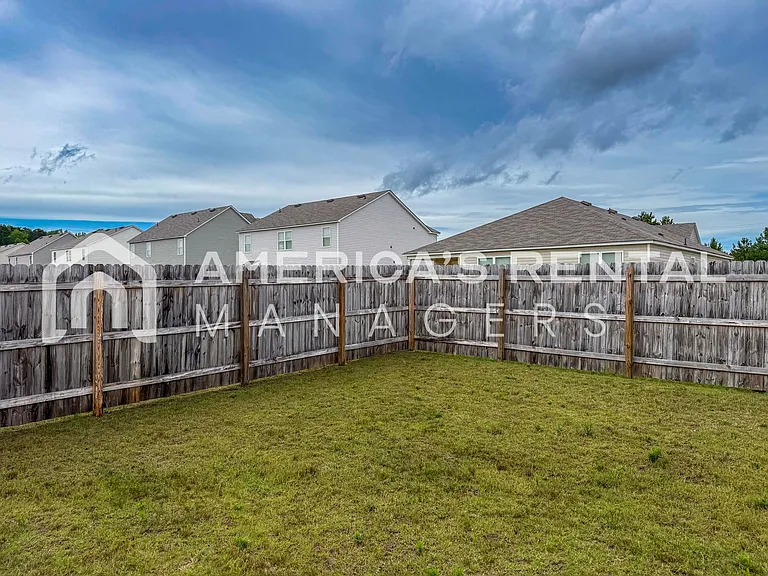 17917 April Leigh Cir — Photo 21