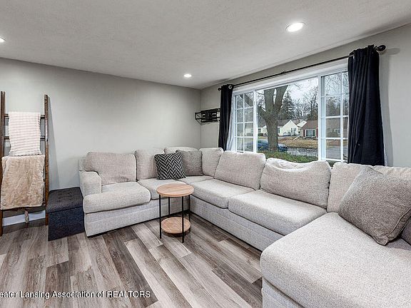 4th image of 3003 Timber Dr