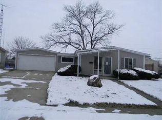 327 Prentice Dr, New Carlisle, OH 45344