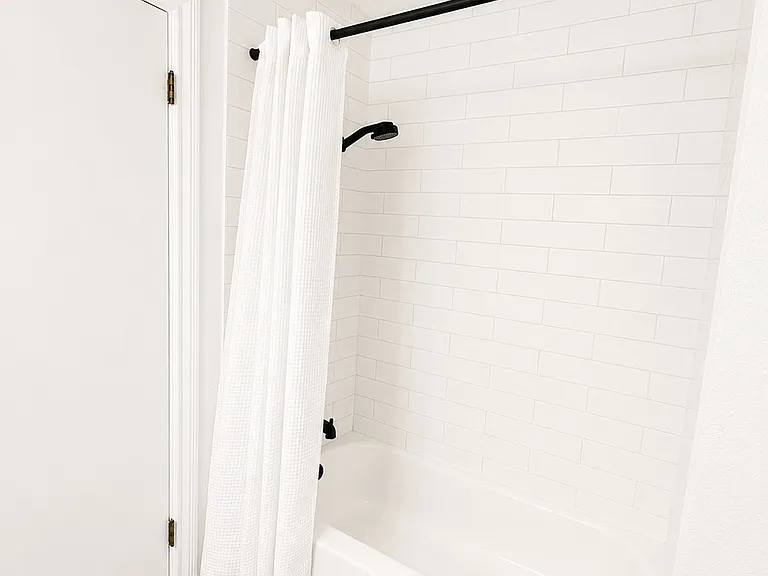 2053 Sheldon Dr — Photo 10