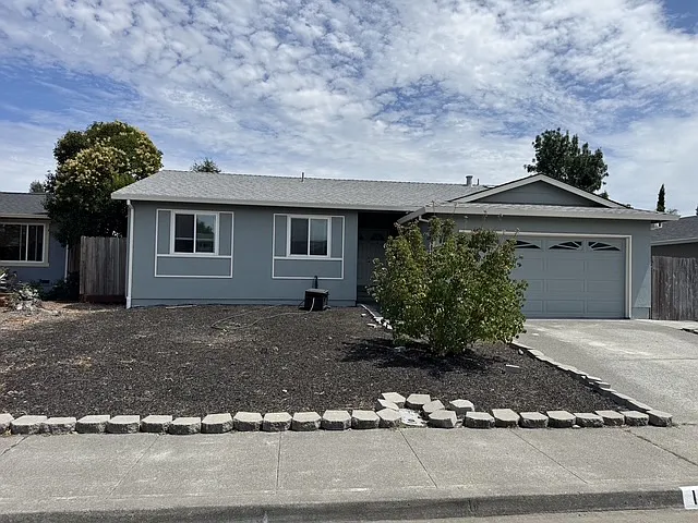 1448 Pleasant St — Photo 34