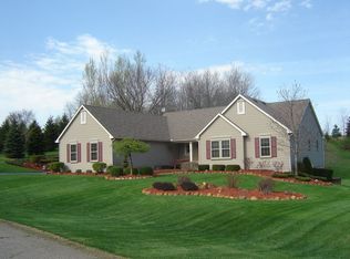 8225 Terrace Ct, Pinckney, MI 48169