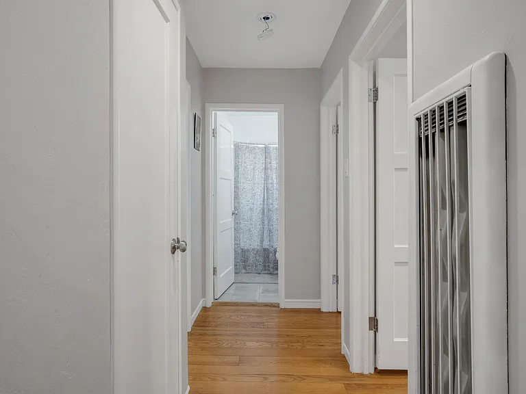 1325 Sacramento St #3 — Photo 13