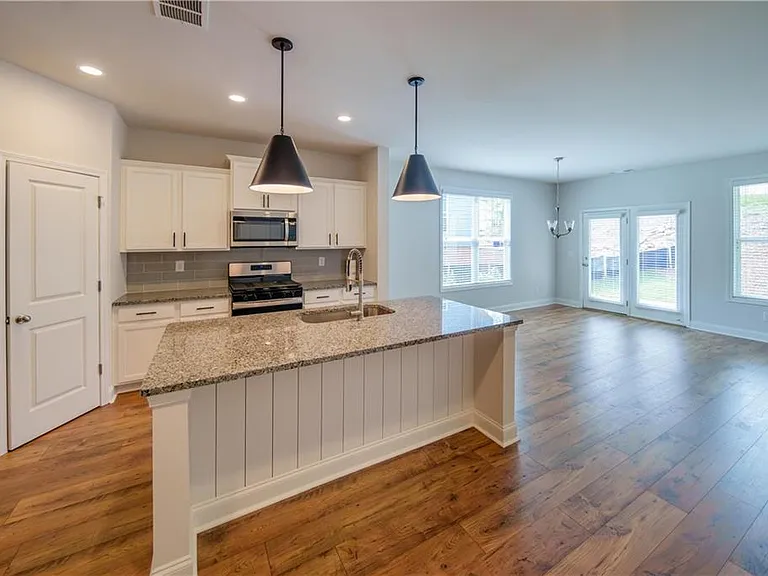 5120 Hillington Way — Photo 10