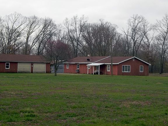 2nd image of 16454 Pioneer Ln