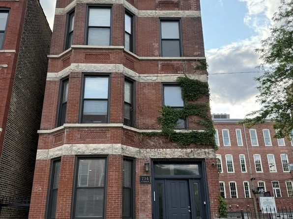 734 North Throop Street