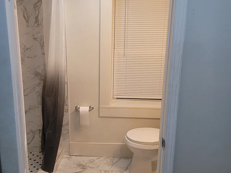 283 N Main St — Photo 5