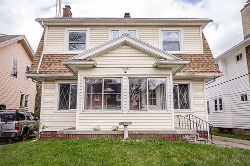 1938 Fernwood Ave Photo 1
