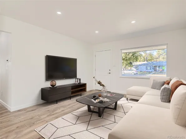 2896 S Forest Street, Denver, CO 80222