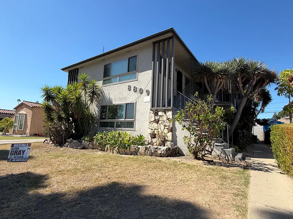 8809 Crenshaw Blvd #2