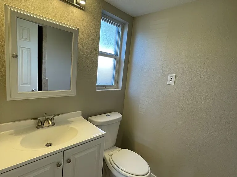 890 Revere St — Photo 19