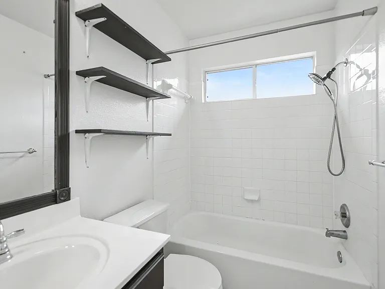 4502 Golden Gate Dr — Photo 17
