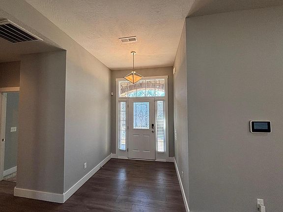 5th image of 1516 S Essex Road