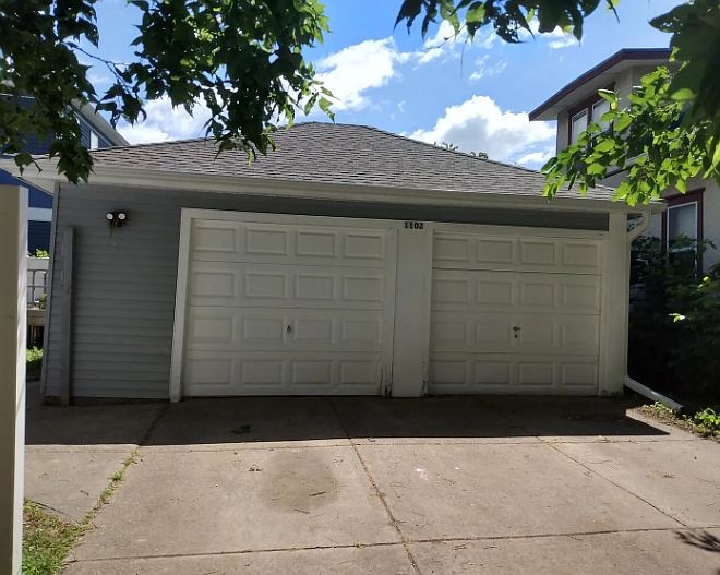 1st image of 1102 18th Ave NE #1