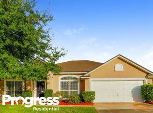 9225 Prosperity Lake Dr, Jacksonville, FL 32244