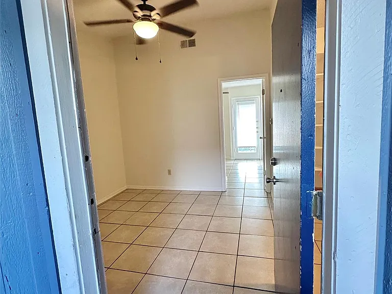 4322 Gillis St #206 — Photo 4