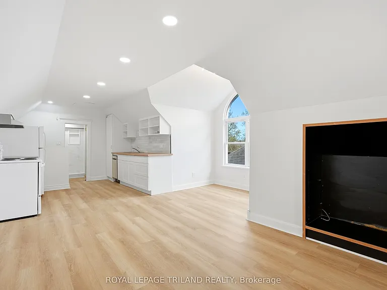 84 Smith St #2 — Photo 9