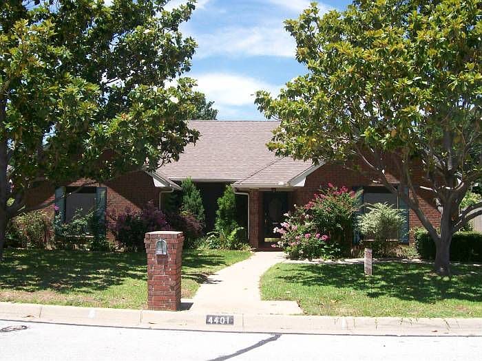 4401 Waycross Dr