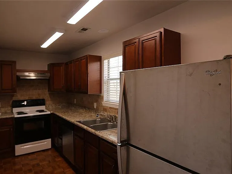 8864 Williams Rd — Photo 10