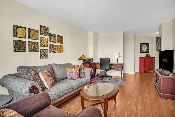 Sold by Compass | media 2
