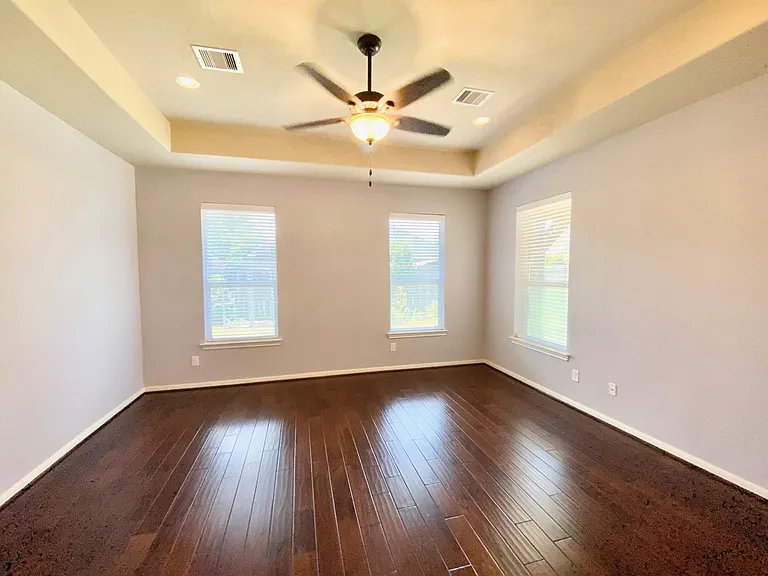 24823 Dutton Point Dr — Photo 17