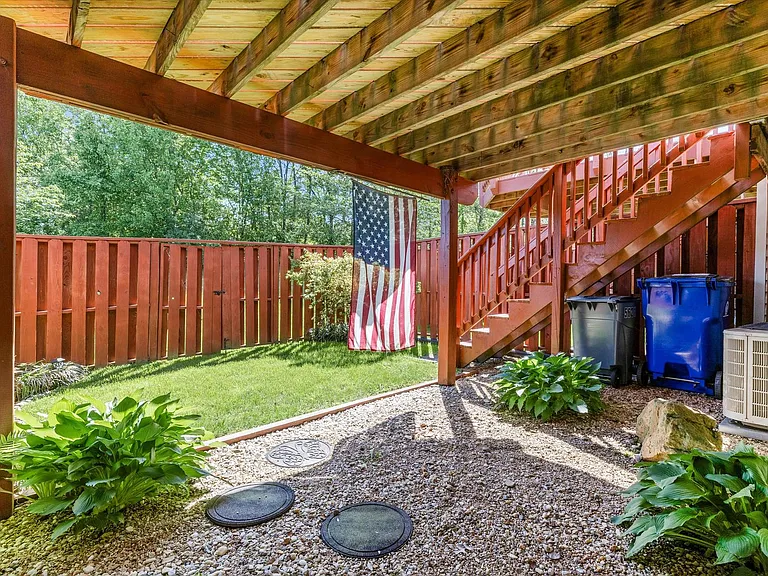 5621 Queen Anne Ct — Photo 41