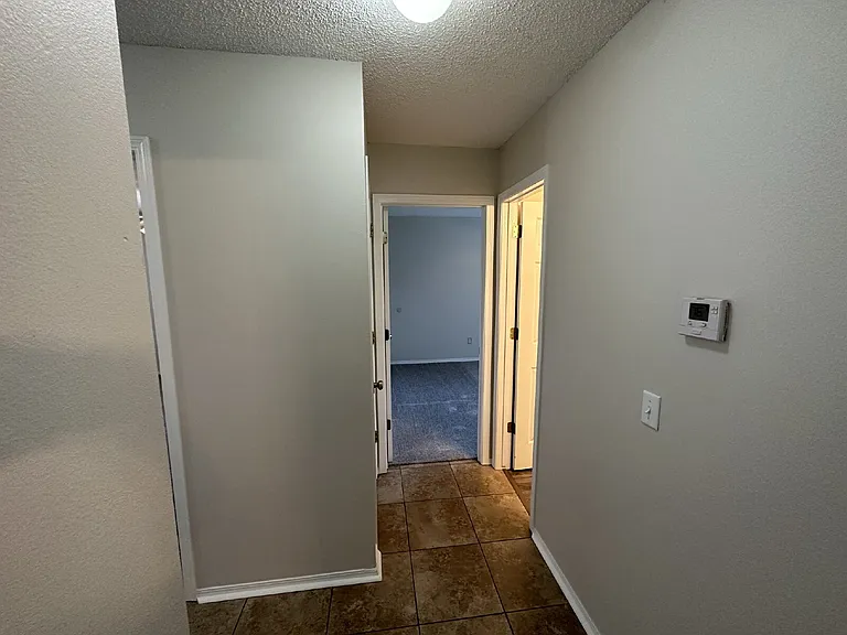 1306 Crescent St — Photo 15