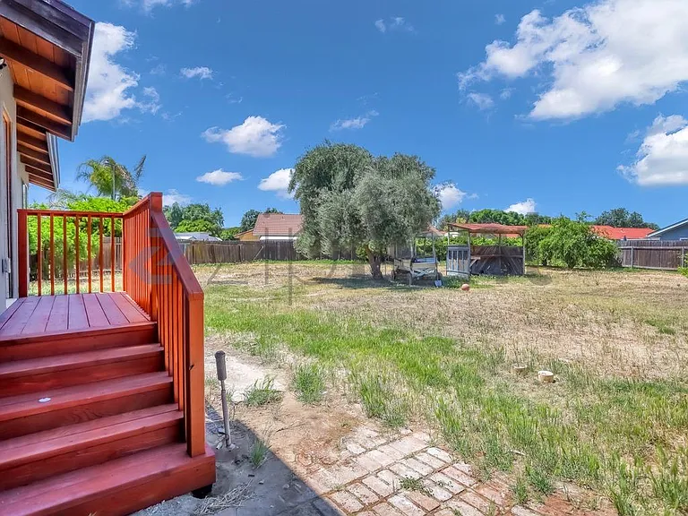 1196 Robinson Ct — Photo 41