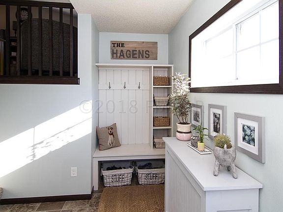 Spacious Entry