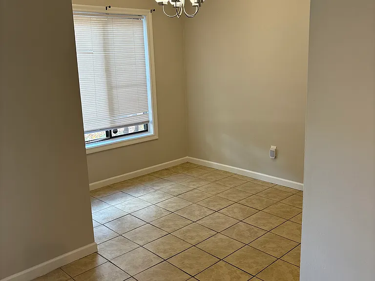 10 Woodsedge Dr — Photo 12