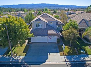 23844 Robindale Pl, Valencia, CA 91354
