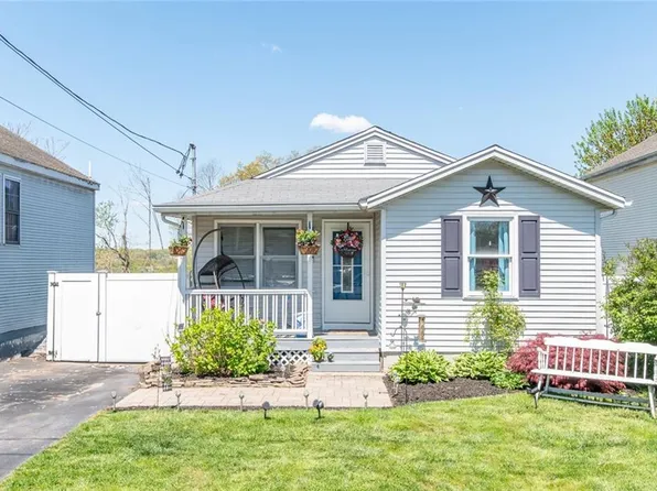 27 Anna Ave, Cumberland, RI 02864