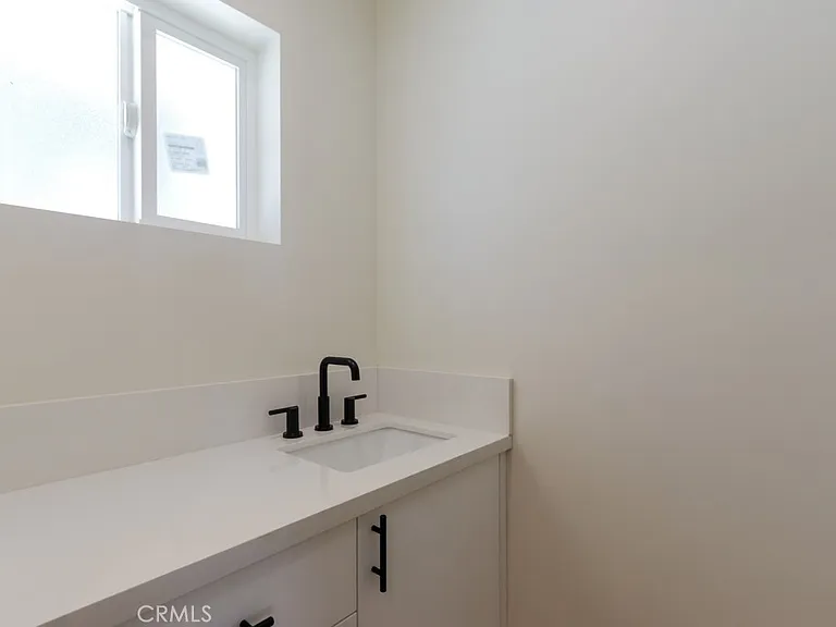 5221 E Willow — Photo 13