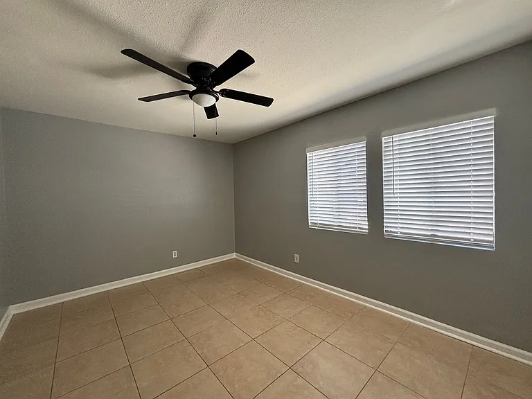 44303 Beech Ave — Photo 11