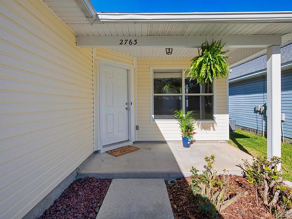 3rd image of 2763 Bay Club Dr