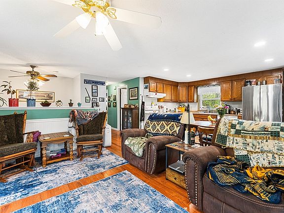 4th image of 95 Willis Rd