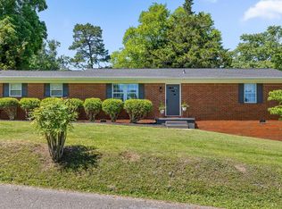301 Signal Dr, Rossville, GA 30741