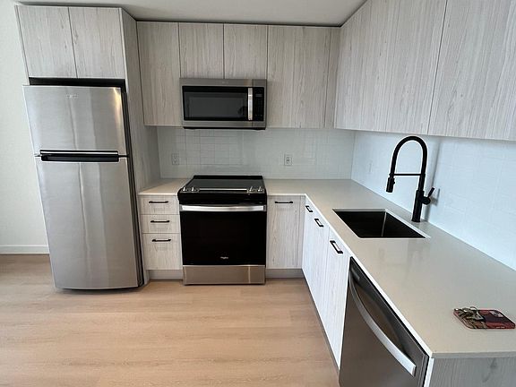 2nd image of 160 NW 32nd St #A