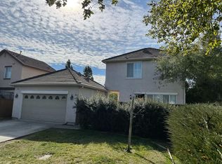 500 Dutch Elm Dr, Hercules, CA 94547