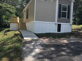 297 Mountain Dr, Stone Mountain, GA 30087