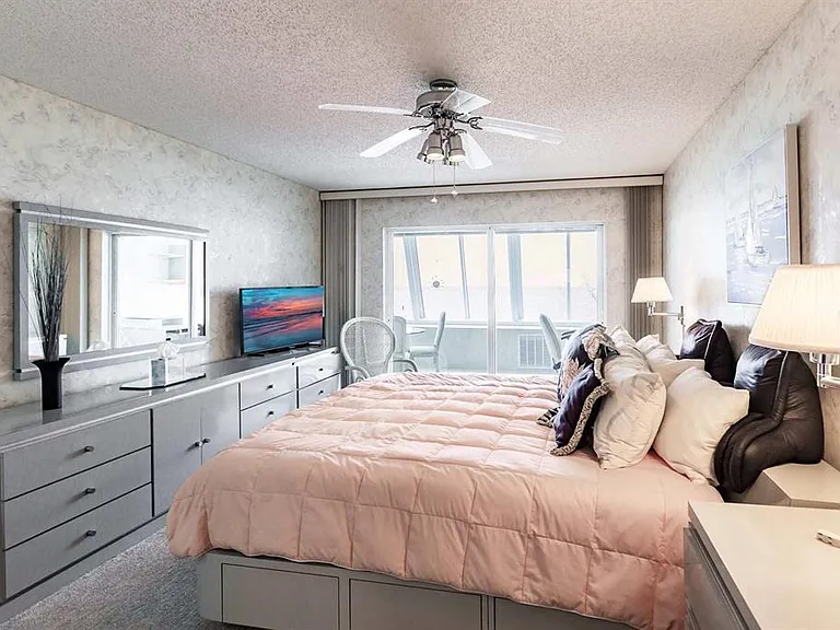 1055 W Peppertree Dr #802AA — Photo 11