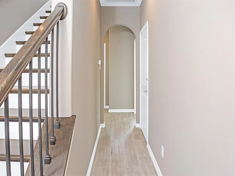3911 Griggs Rd — Photo 28
