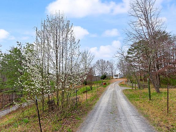 2nd image of 323 Snow Hill Church Rd